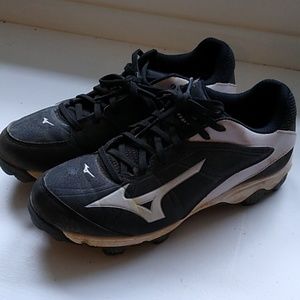 Mizuno cleat